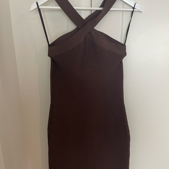 BABATON Sculpt Knit Criss Cross Midi dress - Picture 4 of 8